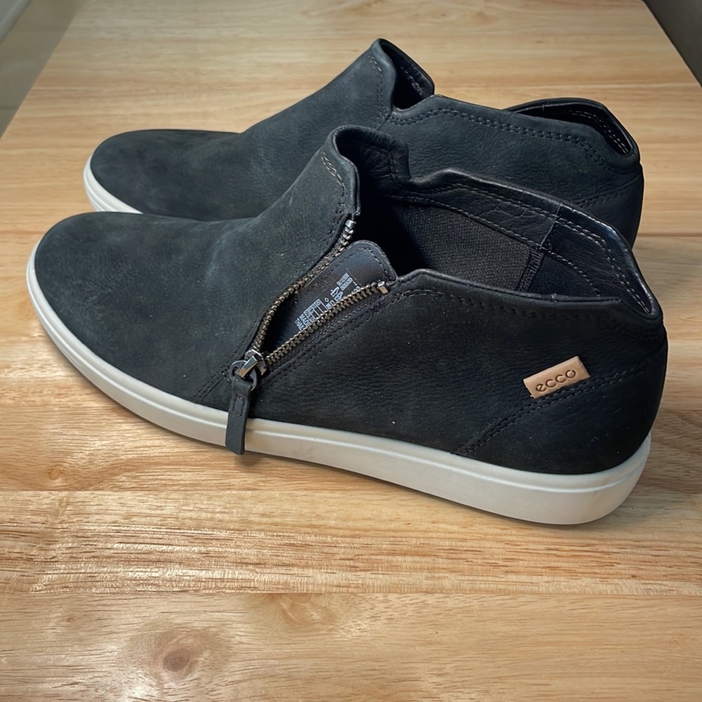 Ecco Soft Nubuck Leather Zip Ankle Boot - Picture 10 of 17